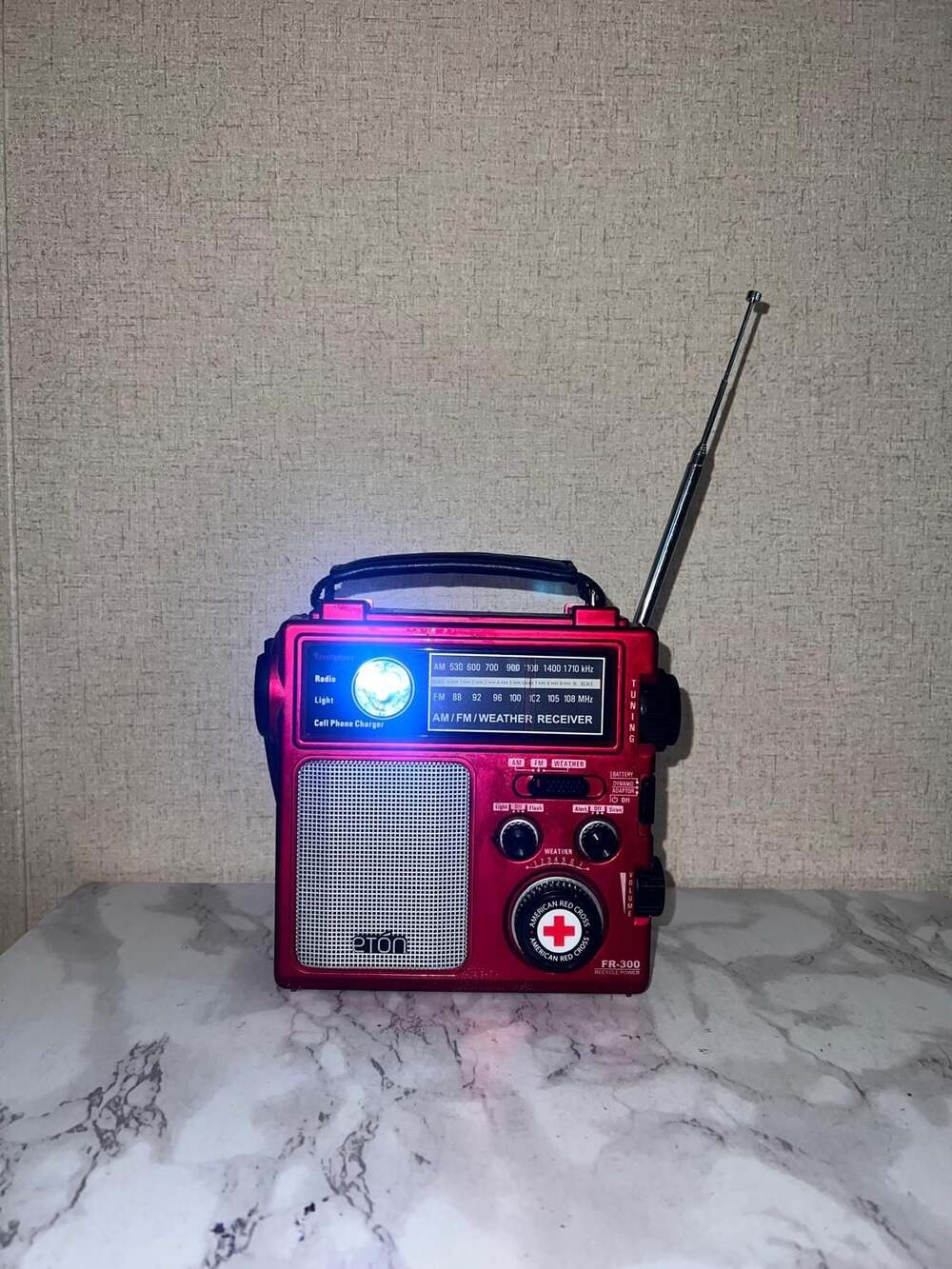 Eton FR-300 American Red Cross AM/FM/Weather Receiver Emergency Hand Crank Radio